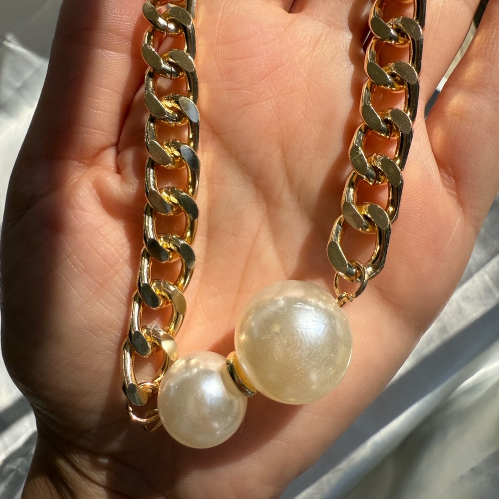 Anthro Ginevra Pearl Gold Chain Statement Necklace - Picture 8 of 11